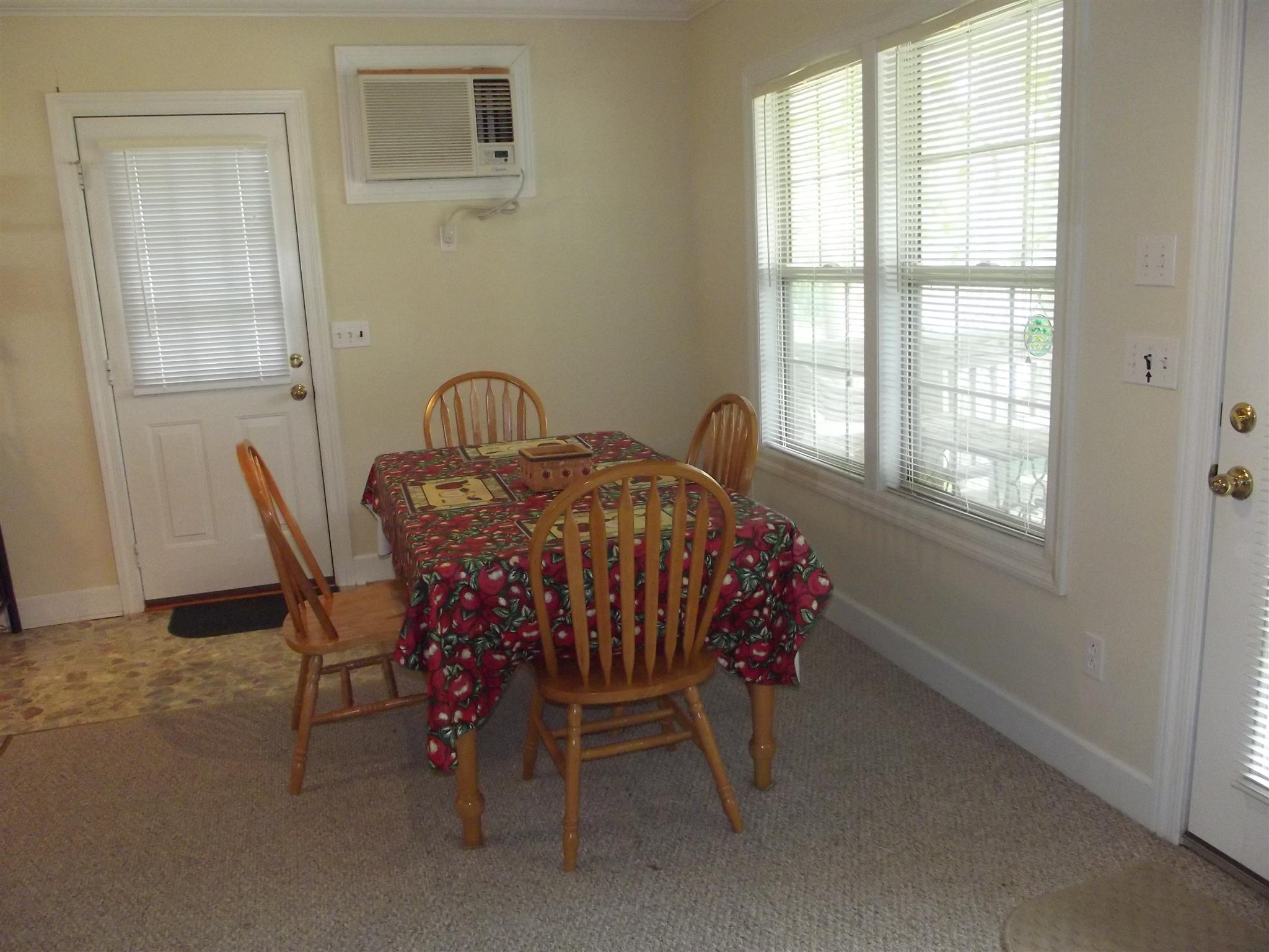 40 Lincoln Lake Road Kelso, TN 37348 - Photo 10 of 20 Dinning Area.