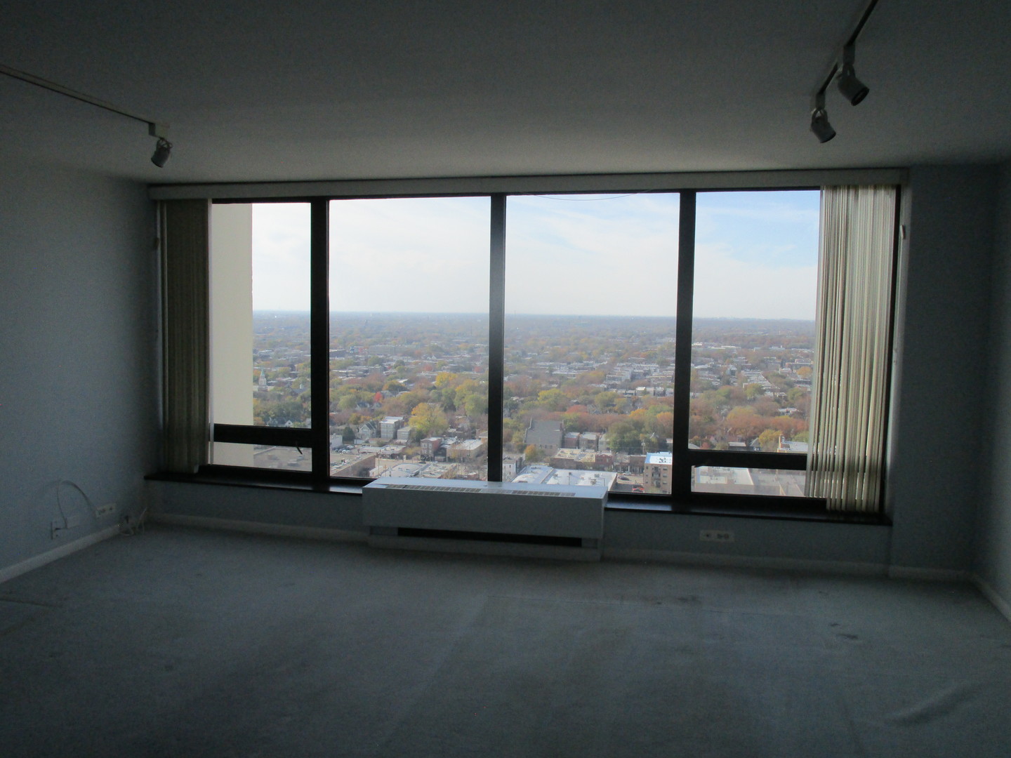 5445 North Sheridan Road, Unit 3311 Chicago, IL 60640 - Photo 6 of 15 a view of a room with window