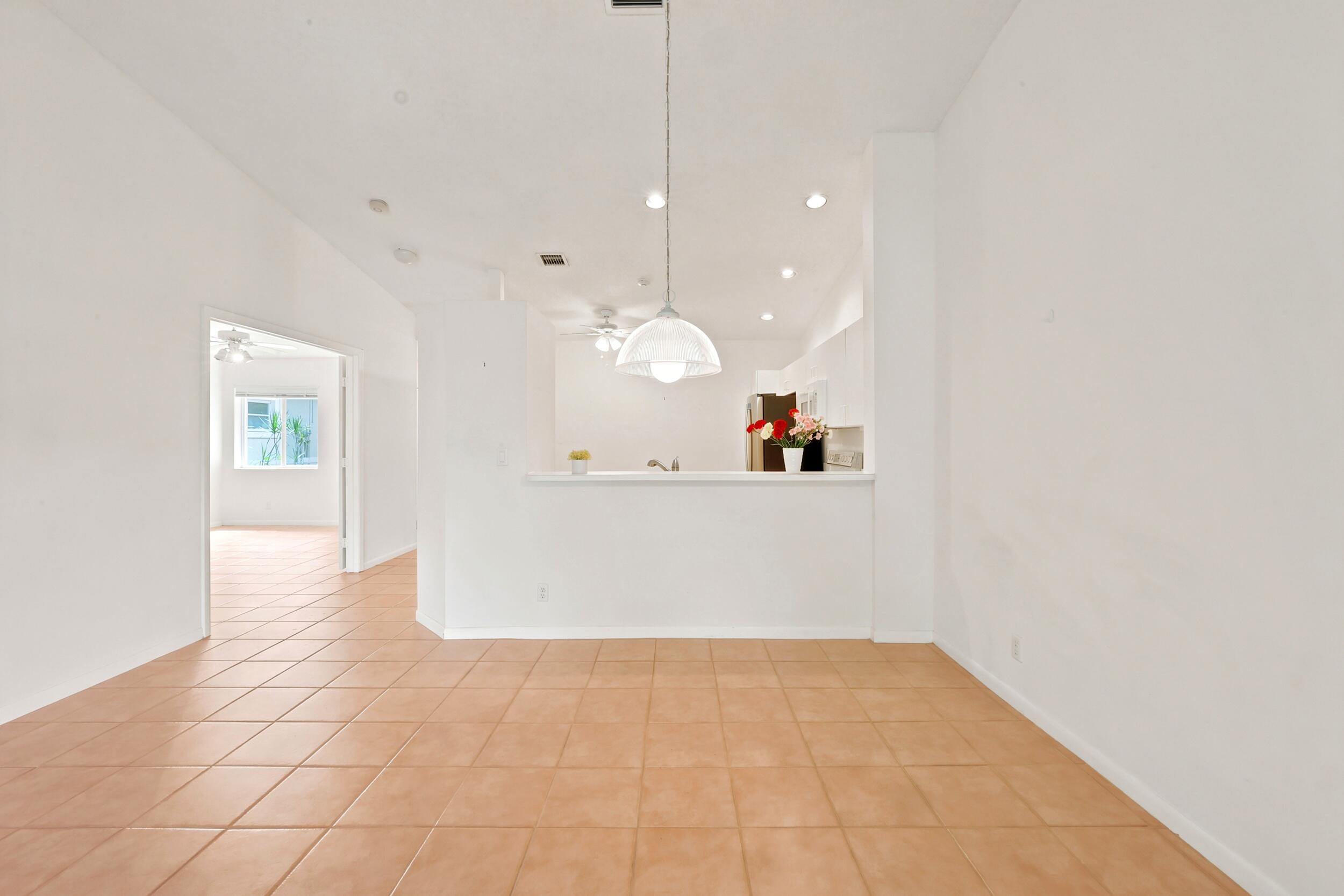 10432 Lake Vista Circle Boca Raton, FL 33498 - Photo 16 of 40 12_10432_lake_vista_cir_boca_raton_fl_33