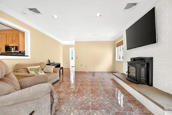 $1,074,900 | 12 Parkway Drive, Saugus, MA 01906