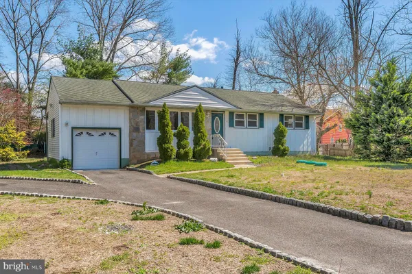 $305,000 | 142 New Freedom Road, Clementon, NJ 08021