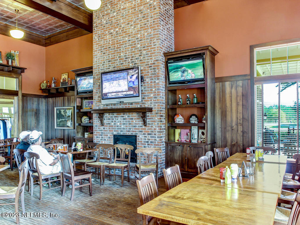 3738 Eagle Rock Road Middleburg, FL 32068 - Photo 6 of 46 Community Restaurant