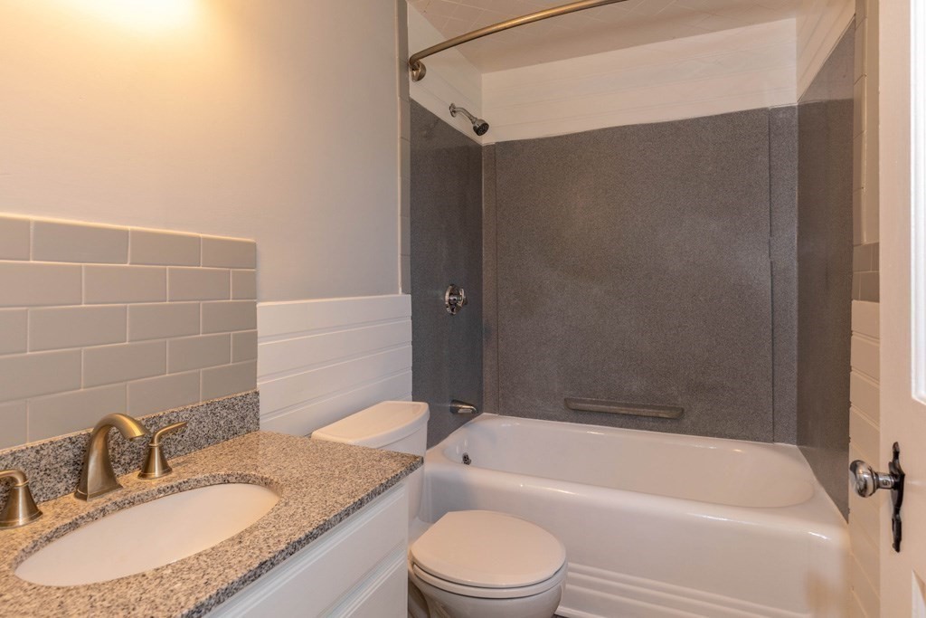 44 Northfield Road Lunenburg, MA 01462 - Photo 12 of 18 Gallery Image 12