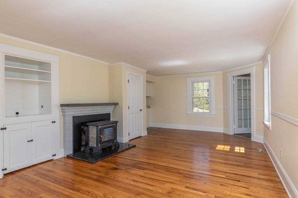 44 Northfield Road Lunenburg, MA 01462 - Photo 2 of 18 Gallery Image 2