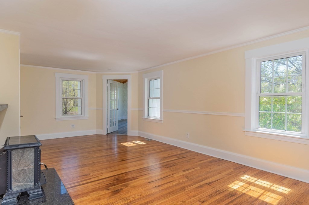 44 Northfield Road Lunenburg, MA 01462 - Photo 3 of 18 Gallery Image 3