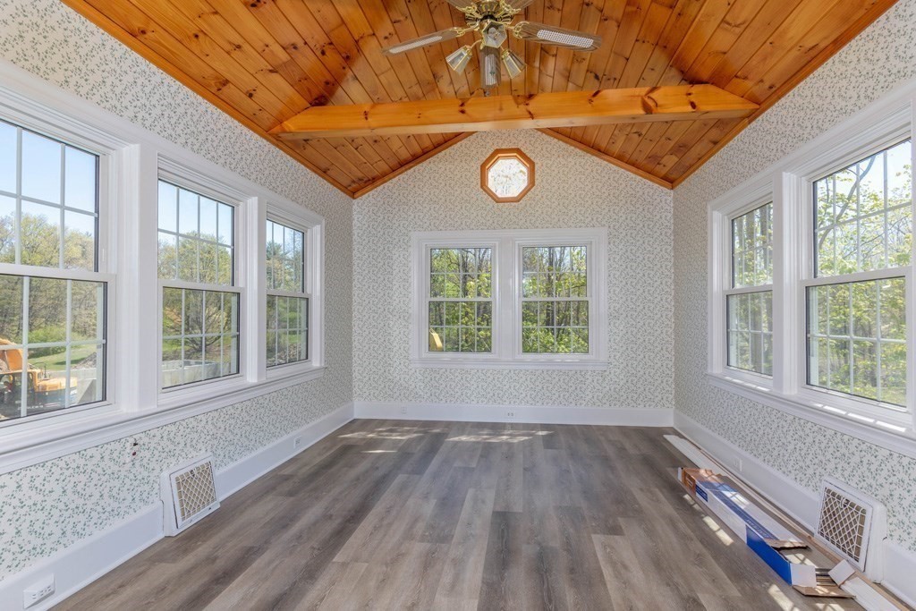 44 Northfield Road Lunenburg, MA 01462 - Photo 4 of 18 Gallery Image 4