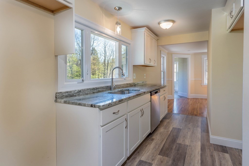 44 Northfield Road Lunenburg, MA 01462 - Photo 5 of 18 Gallery Image 5