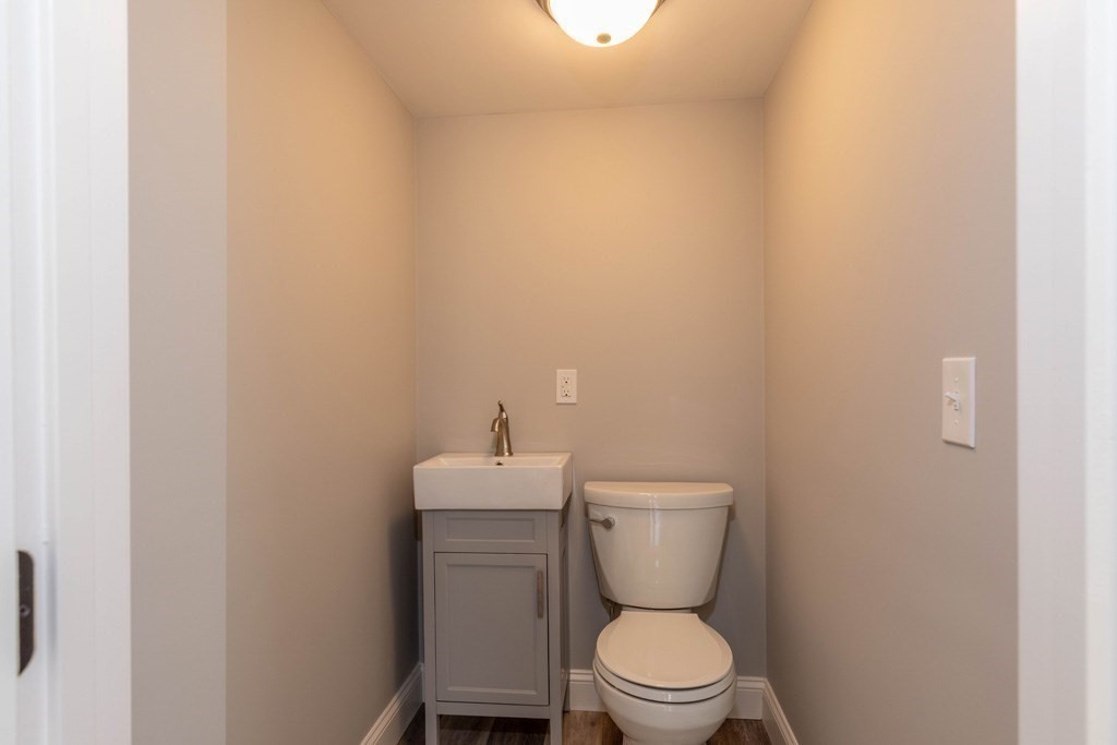 44 Northfield Road Lunenburg, MA 01462 - Photo 8 of 18 Gallery Image 8