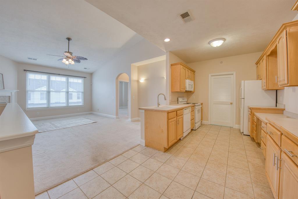 227 Adams Pointe Boulevard, Unit 3 Mars, PA 16046 - Photo 5 of 43