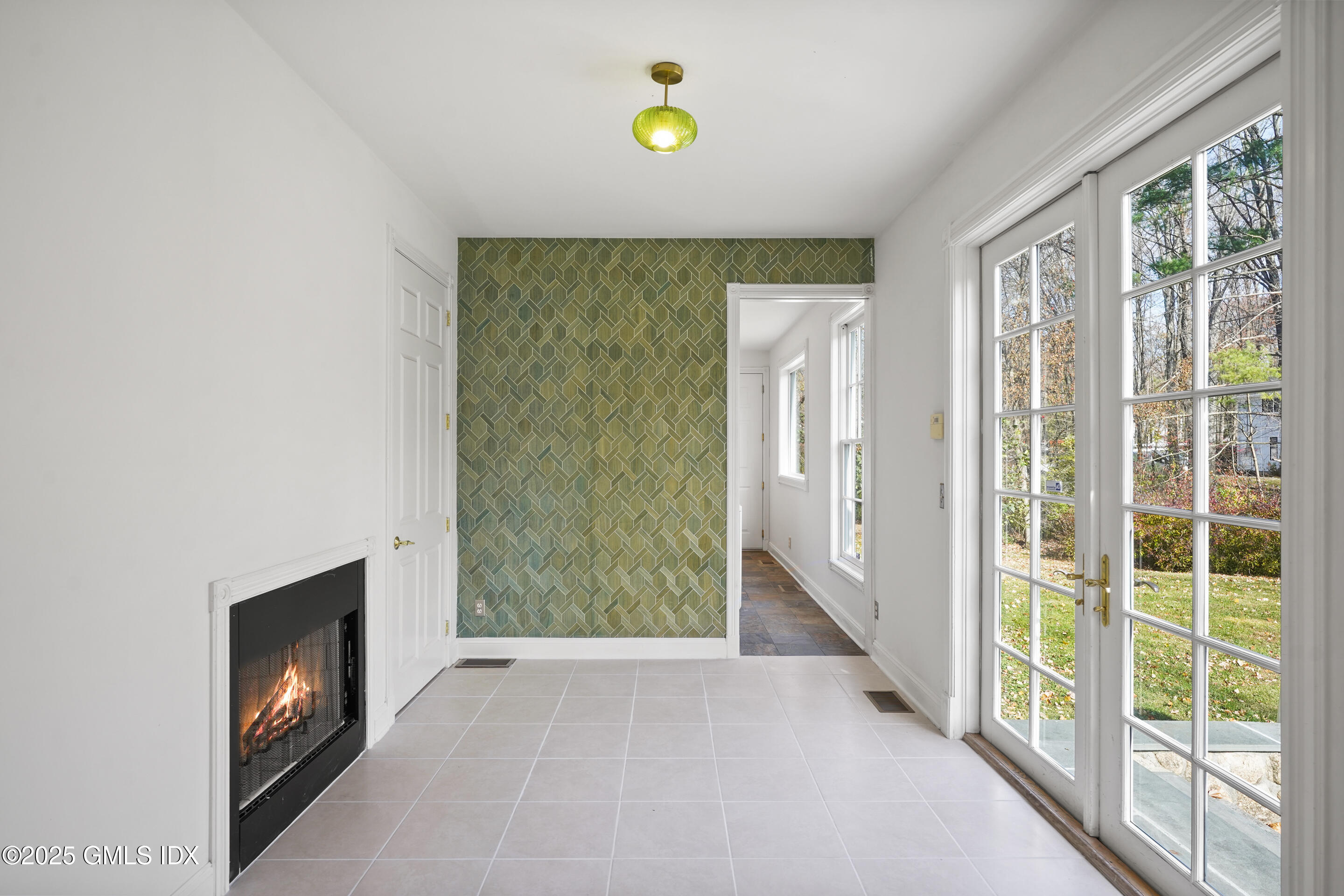 399 Stanwich Road Greenwich, CT 06830 - Photo 11 of 49 BREAKFAST ROOM