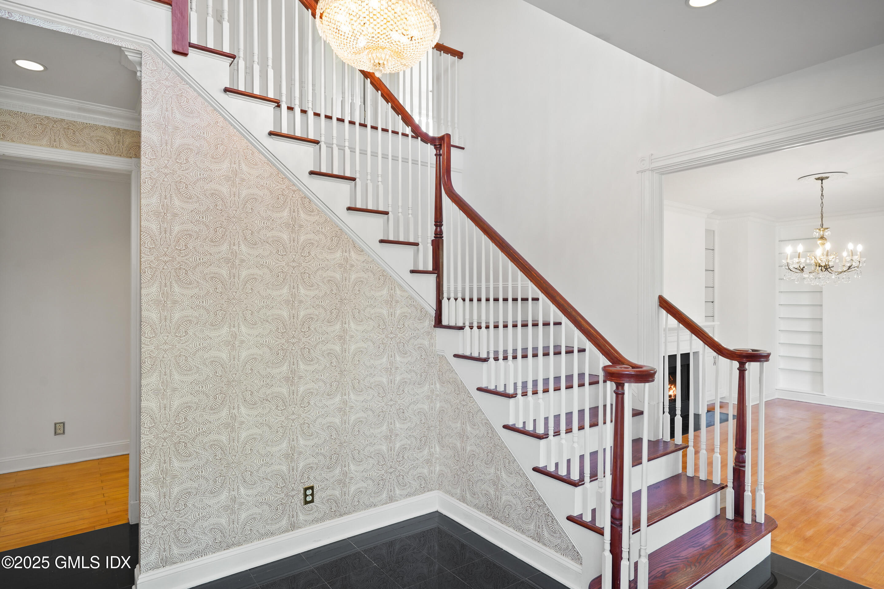 399 Stanwich Road Greenwich, CT 06830 - Photo 2 of 49 FOYER