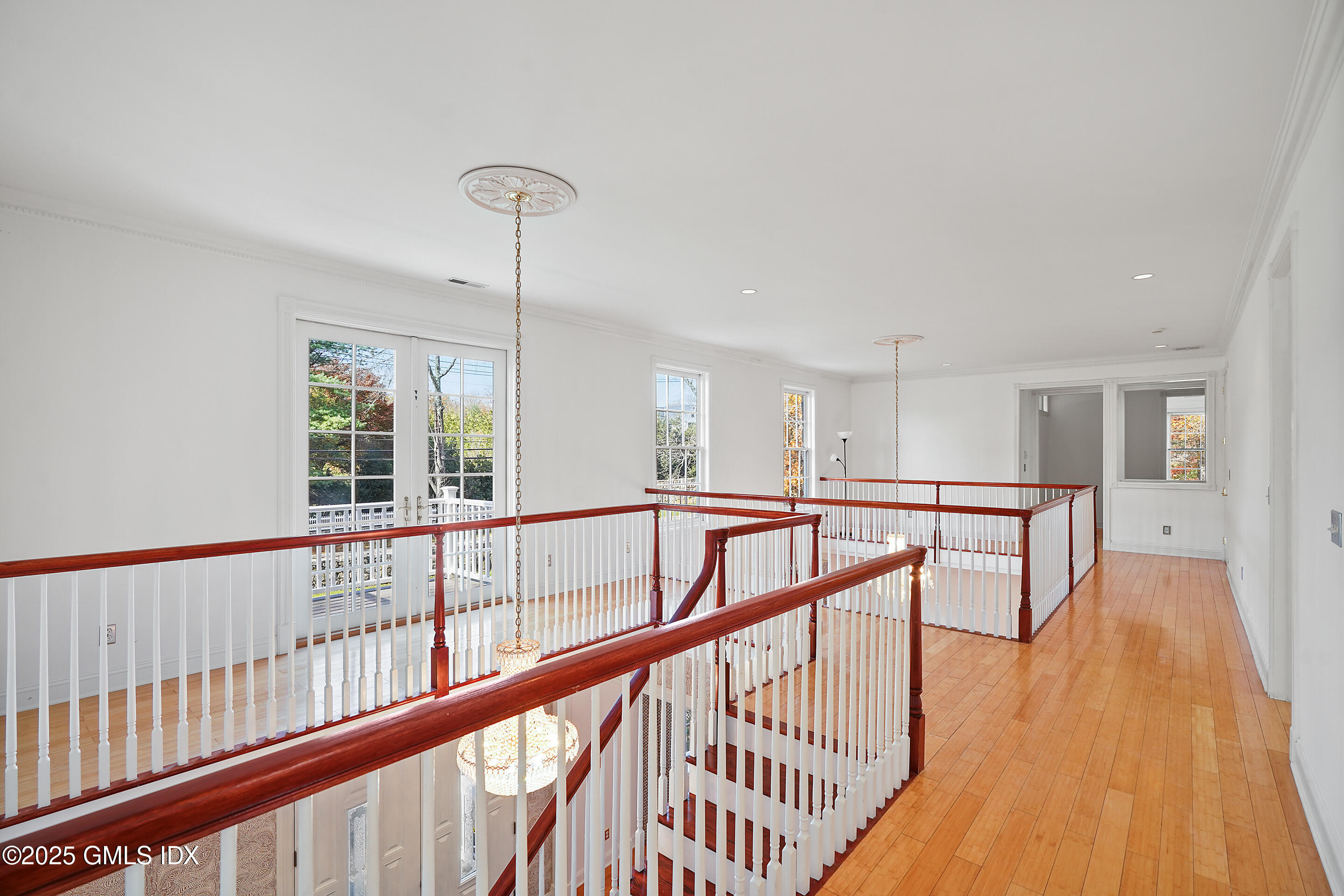 399 Stanwich Road Greenwich, CT 06830 - Photo 21 of 49 LANDING