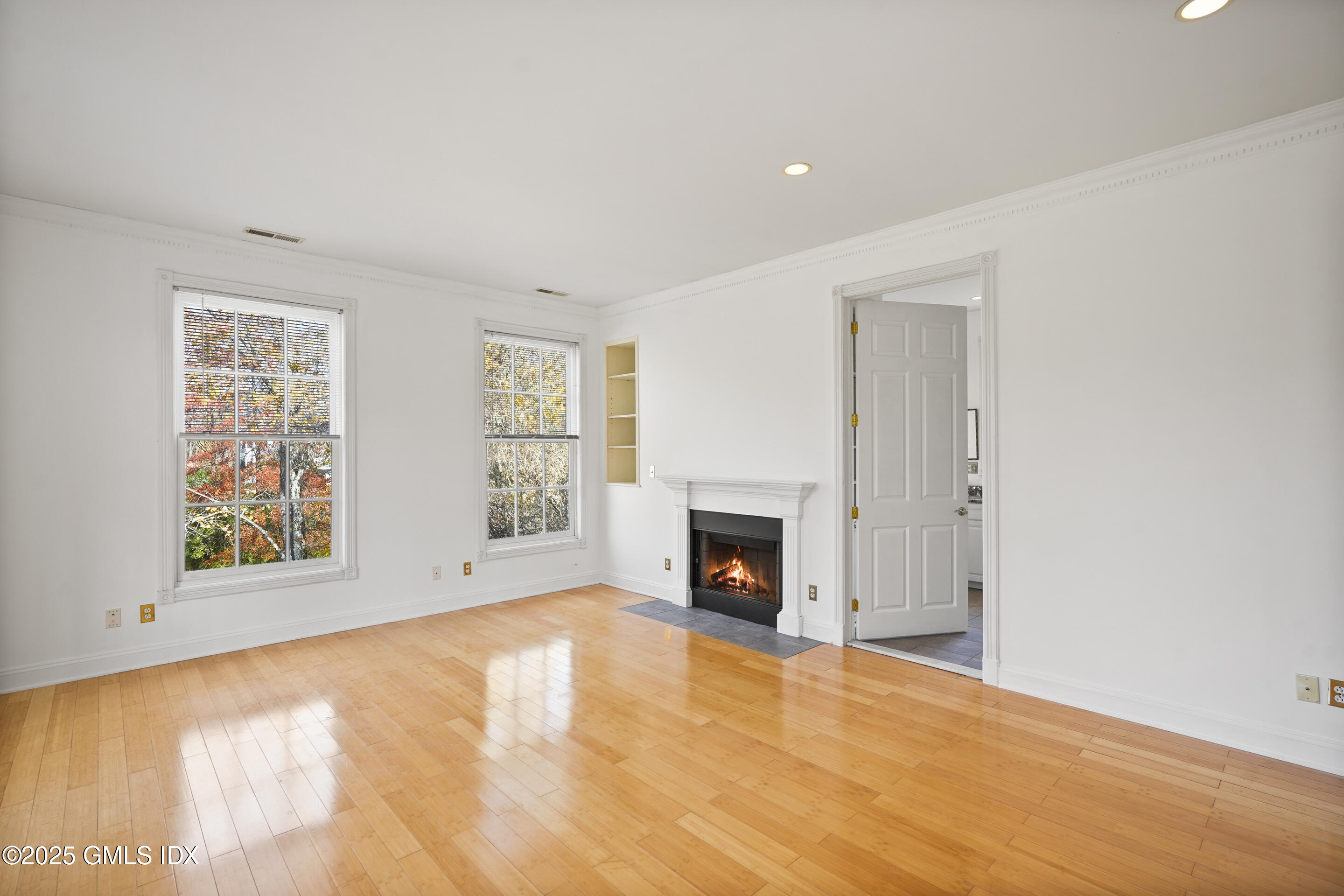 399 Stanwich Road Greenwich, CT 06830 - Photo 24 of 49 PRIMARY BEDROOM