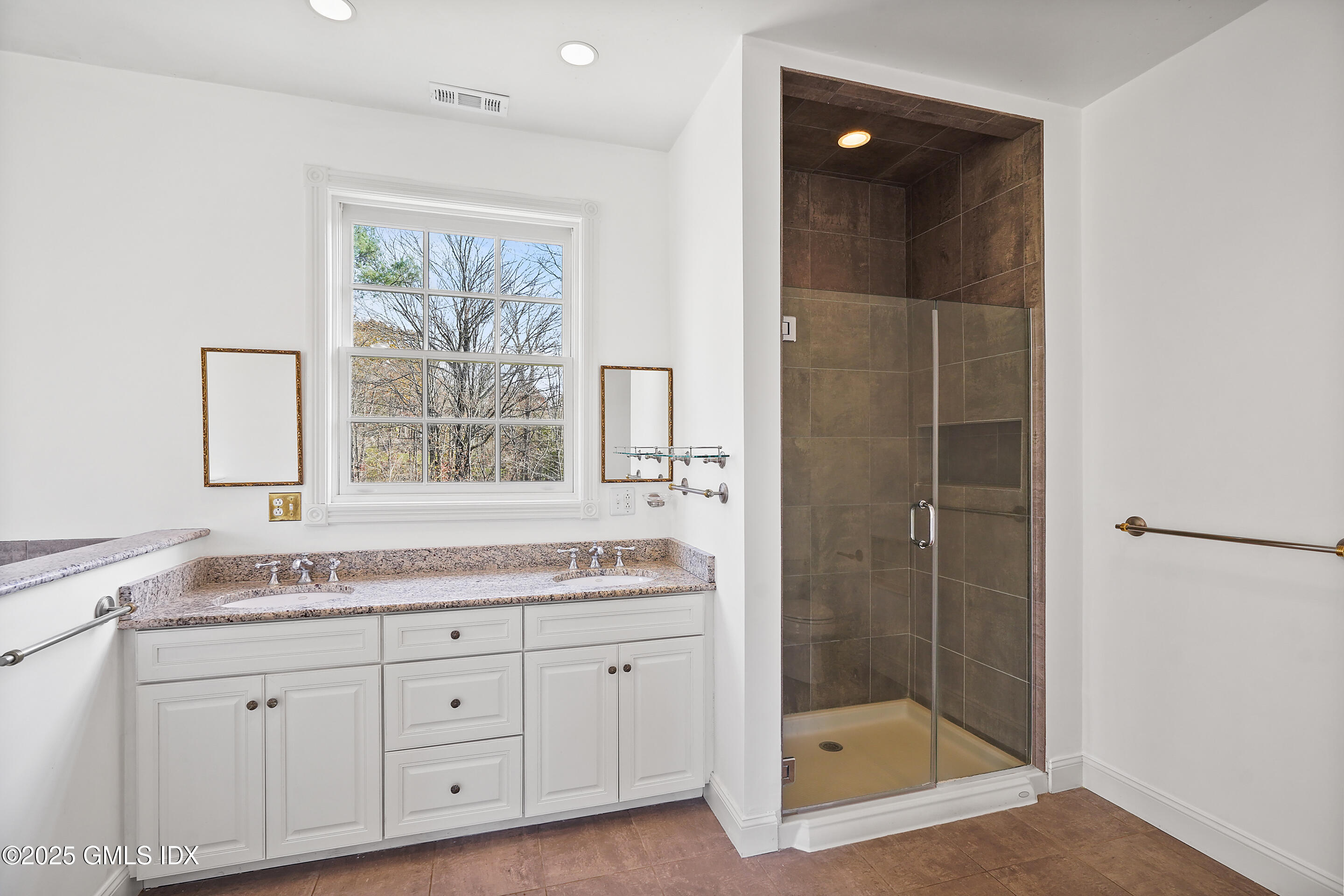 399 Stanwich Road Greenwich, CT 06830 - Photo 27 of 49 PRIMARY BATHROOM