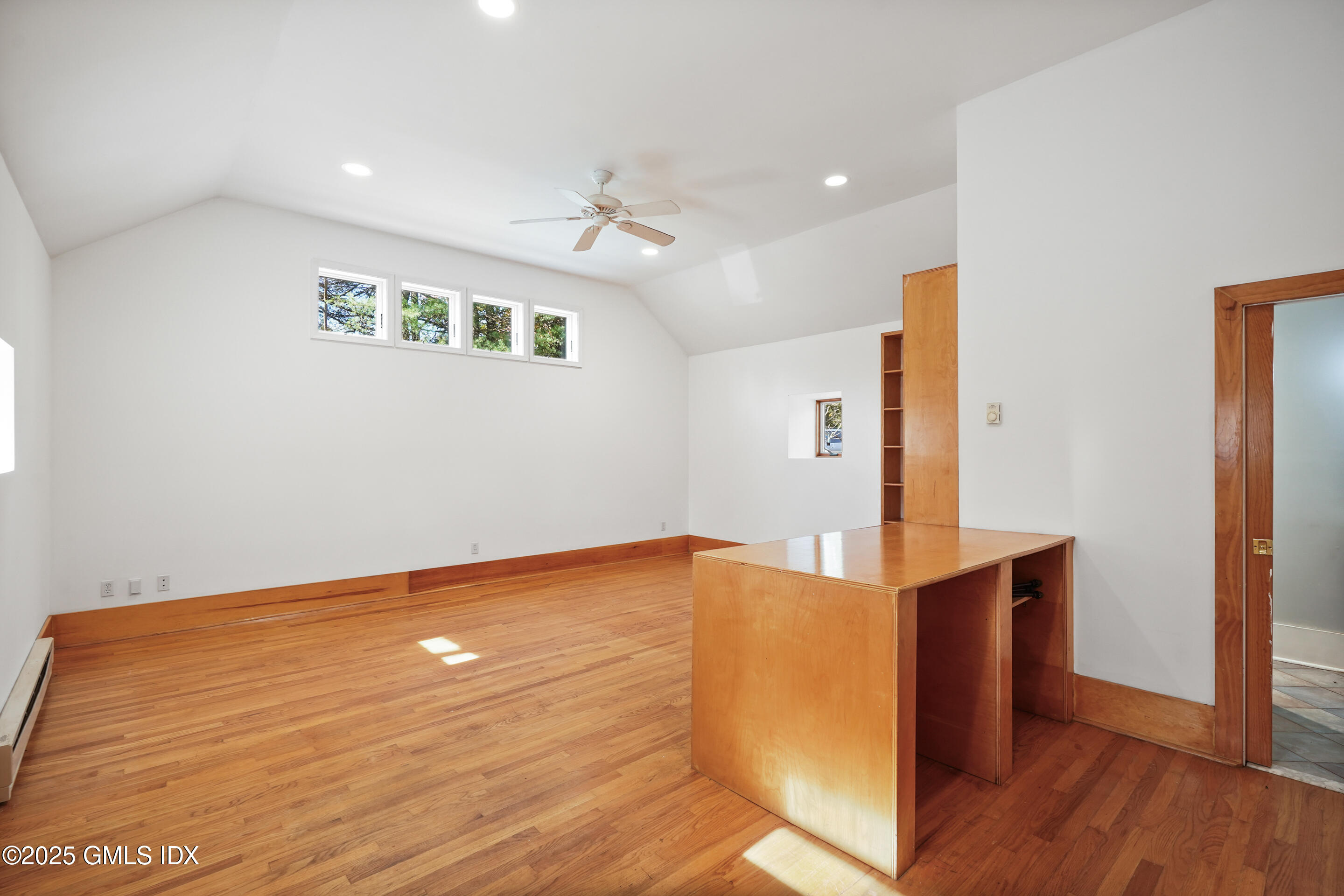 399 Stanwich Road Greenwich, CT 06830 - Photo 44 of 49 GUEST COTTAGE