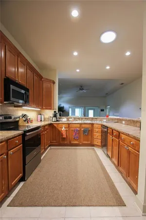 $2,300 | 3517 Northwest 104th Drive, Gainesville, FL 32606