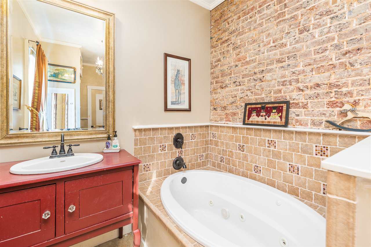 153 Sugar Loaf Road Staunton, VA 24401 - Photo 17 of 50 Gallery Image 17