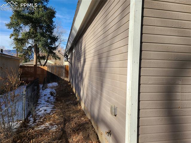 806 Alexander Road Colorado Springs, CO 80909 - Photo 4 of 8 Gallery Image 4
