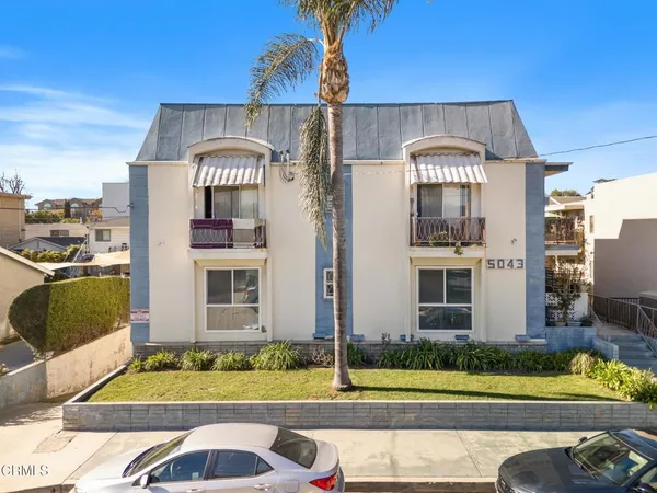 $1,895 | 5043 Denny Avenue, Unit 8, Los Angeles, CA 91601