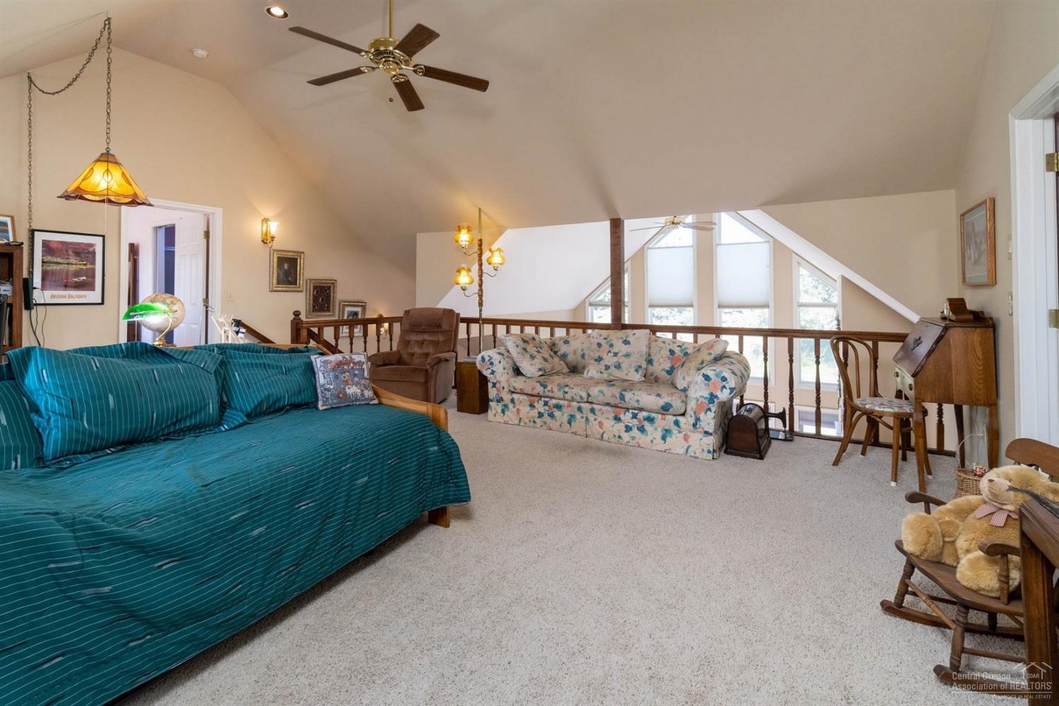 60830 Jennings Road Bend, OR 97702 - Photo 12 of 25 Gallery Image 12