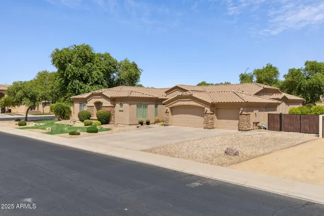 a house view with a outdoor space
