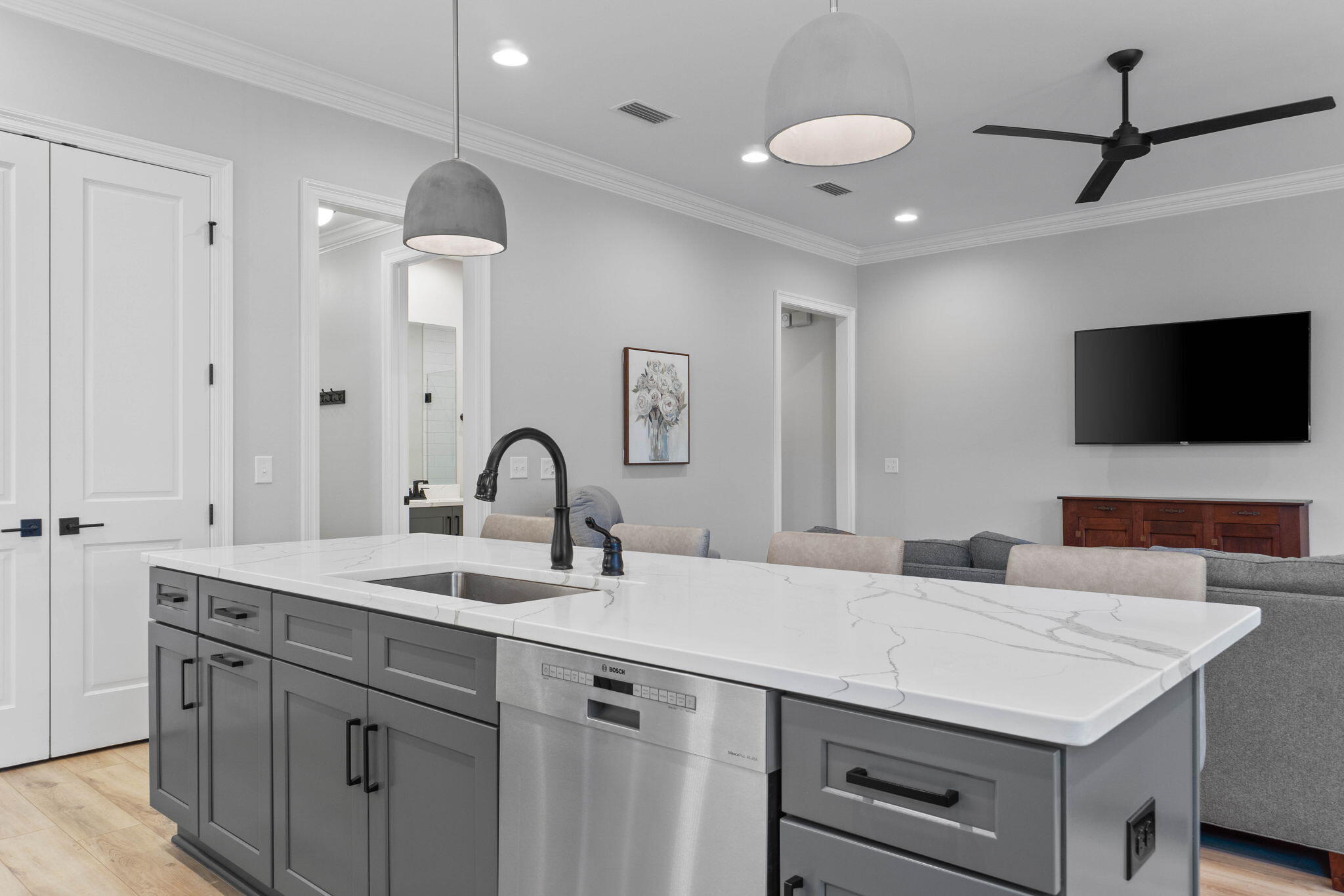 151 Raiders Trail Valparaiso, FL 32580 - Photo 12 of 32 Kitchen