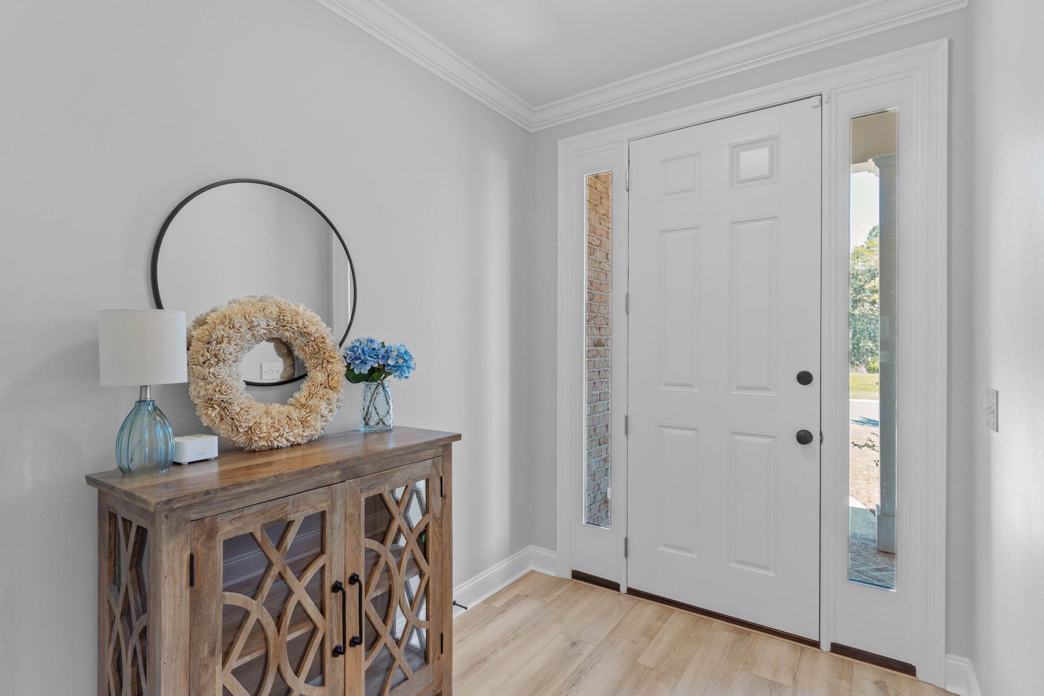 151 Raiders Trail Valparaiso, FL 32580 - Photo 4 of 32 Entryway