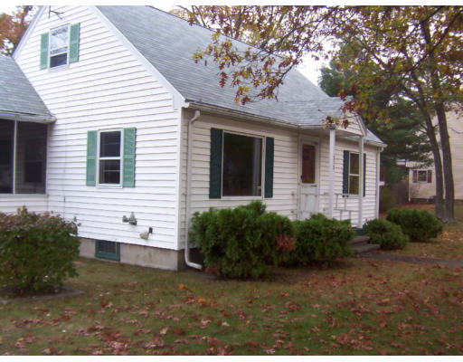 238 Foster Road Tewksbury, MA 01876 - Photo 2 of 14 Gallery Image 2