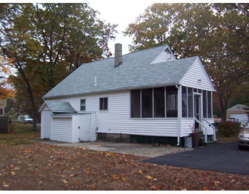 238 Foster Road Tewksbury, MA 01876 - Photo 3 of 14 Gallery Image 3