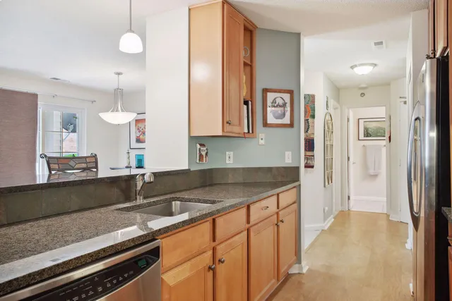 $190,000 | 5998 Chasewood Parkway, Unit 1, Minnetonka, MN 55343