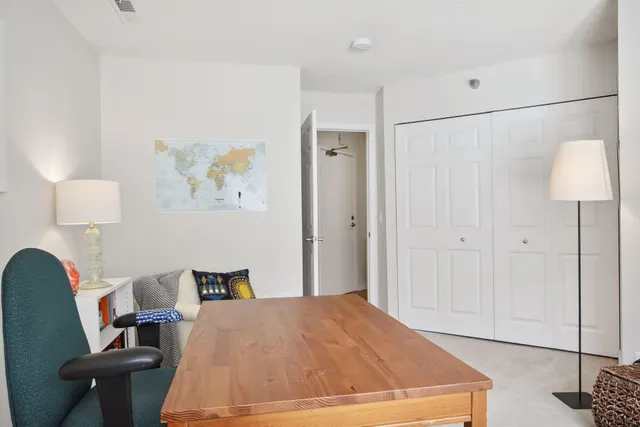 $190,000 | 5998 Chasewood Parkway, Unit 1, Minnetonka, MN 55343