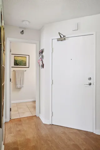 $190,000 | 5998 Chasewood Parkway, Unit 1, Minnetonka, MN 55343