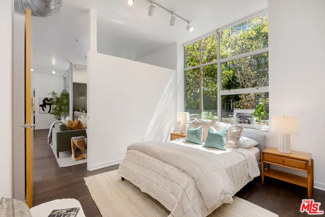 $1,125,000 | 4080 Glencoe Avenue, Unit 104, Marina del Rey, CA 90292