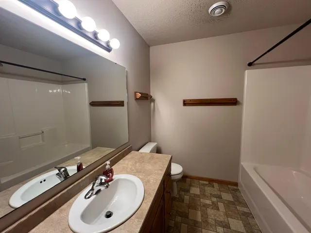 $240,000 | 1011 Southwood Drive, Dilworth, MN 56529