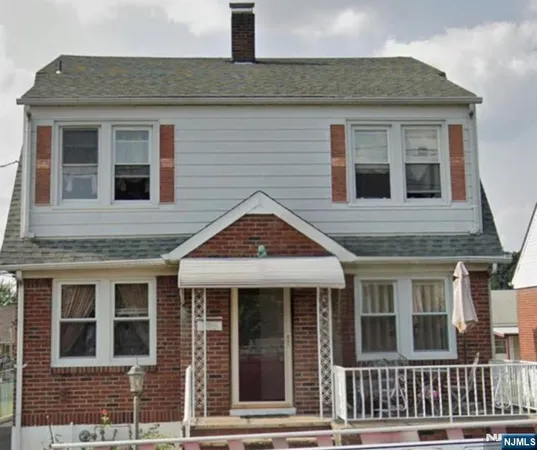 $2,200 | 227-231 Illinois Avenue, Unit 1, Paterson, NJ 07503