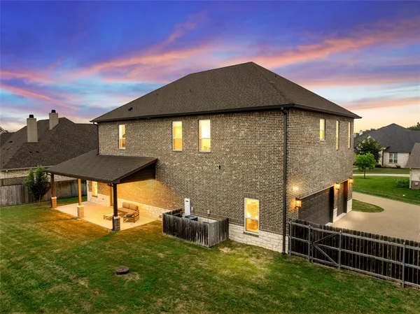 $744,900 | 518 Stone Canyon Drive, Waco, TX 76657
