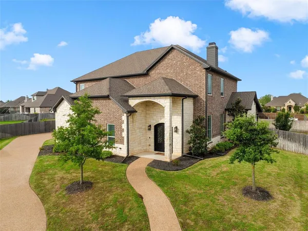 $744,900 | 518 Stone Canyon Drive, Waco, TX 76657