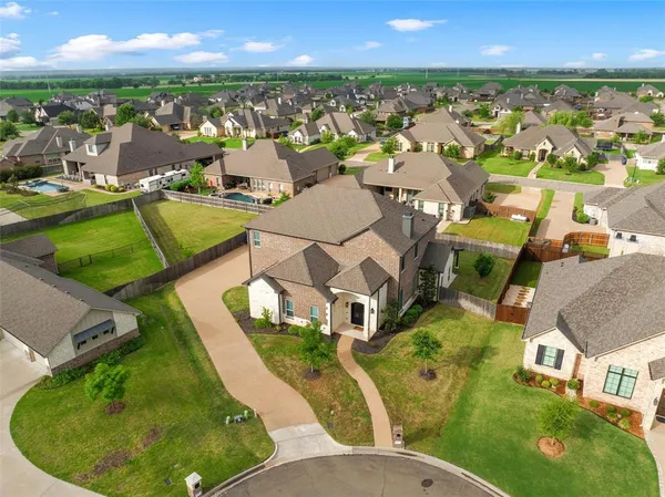 $744,900 | 518 Stone Canyon Drive, Waco, TX 76657