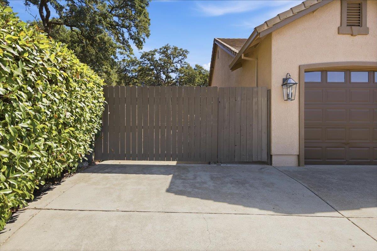 2861 Osborne Road Cameron Park, CA 95682 - Photo 4 of 54