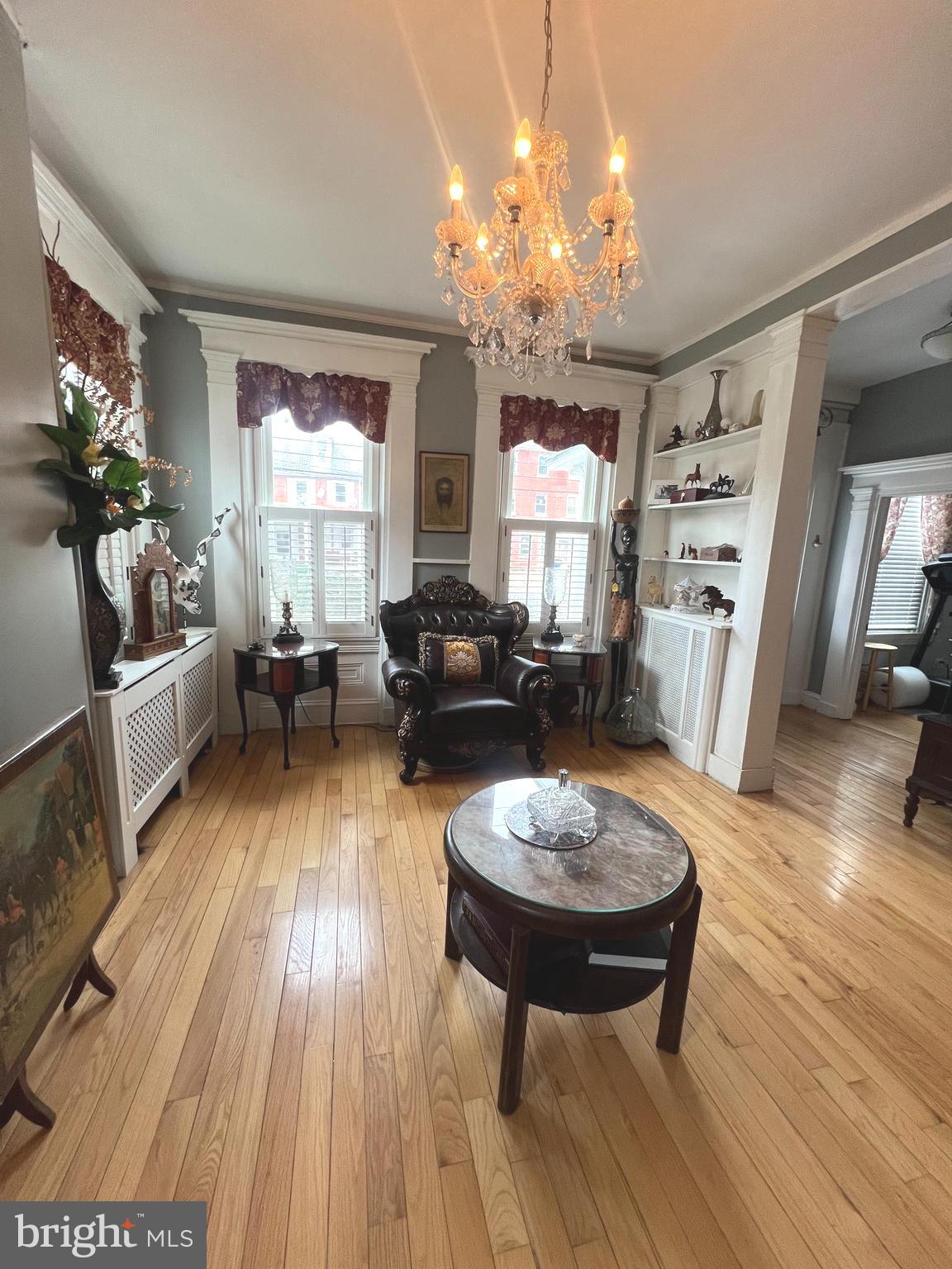 44 Warren Street Beverly, NJ 08010 - Photo 15 of 36 Formal Living room