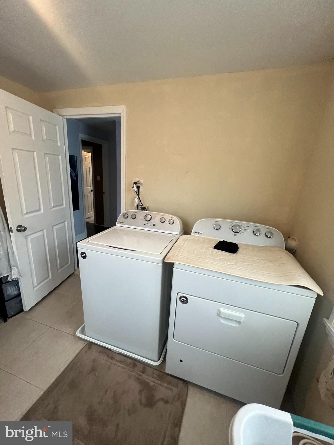 44 Warren Street Beverly, NJ 08010 - Photo 30 of 36 separate laundry