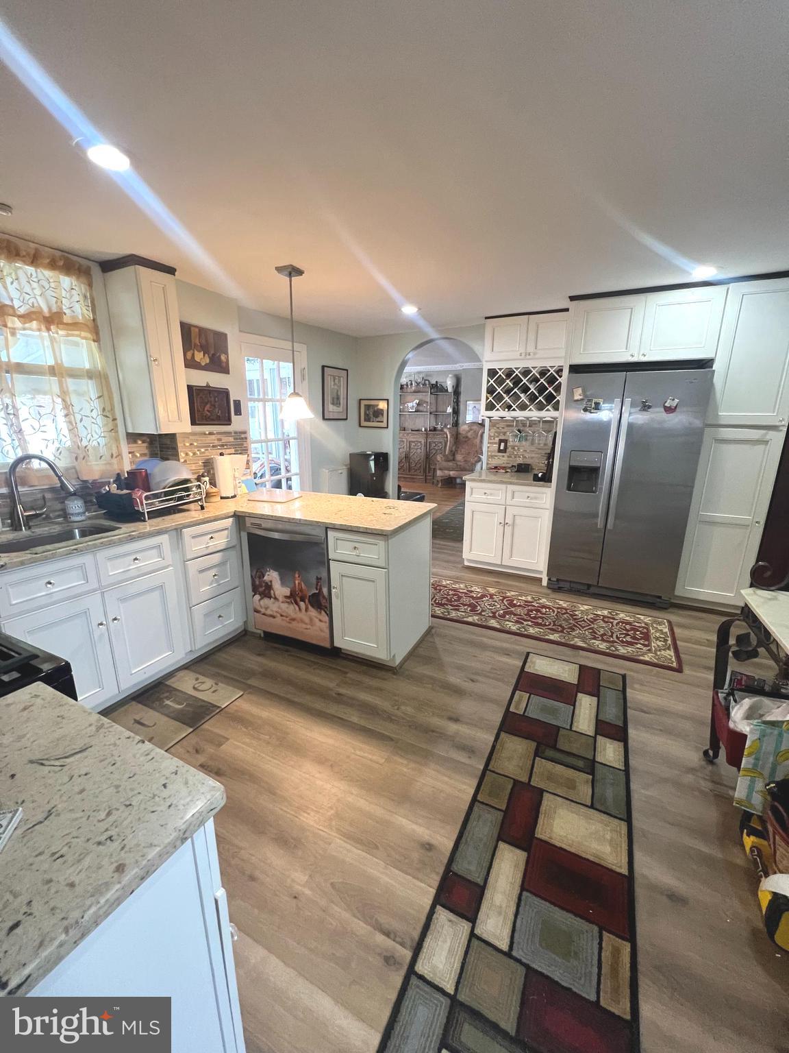 44 Warren Street Beverly, NJ 08010 - Photo 5 of 36 Upgraded kitchen/granite CT