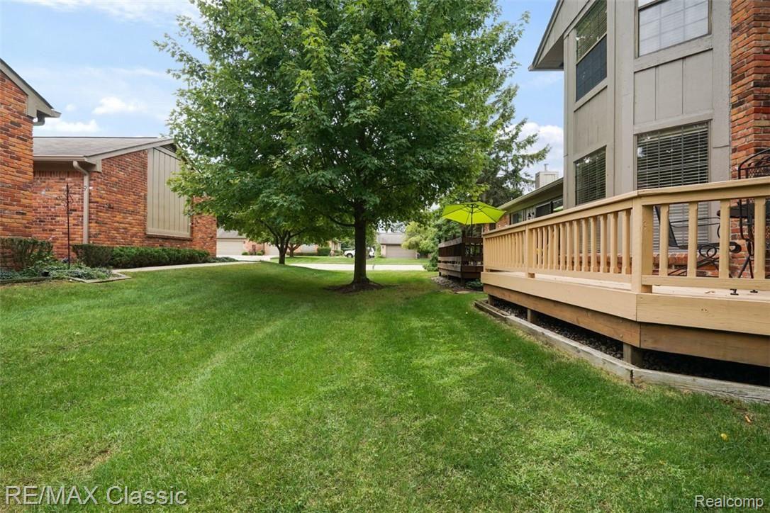 1859 Jenny Lane, Unit 252 Rochester, MI 48309 - Photo 26 of 29 Pleasant Views from the Deck