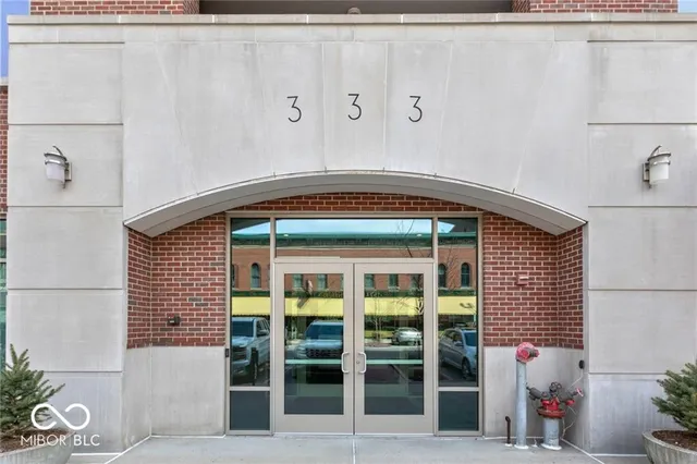 $2,200,000 | 333 Massachusetts Avenue, Unit PH1, Indianapolis, IN 46204