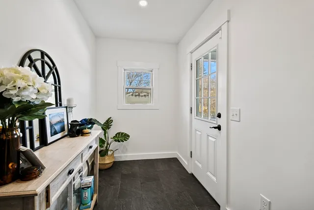 $3,500 | 9 Park Street, Shrewsbury, MA 01545