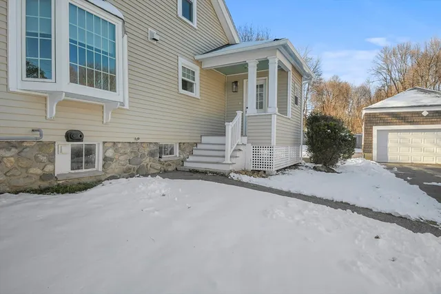 $3,500 | 9 Park Street, Shrewsbury, MA 01545