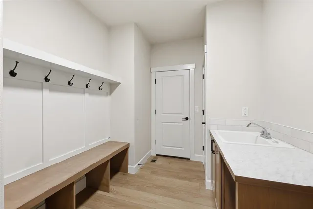 $794,850 | 18050 East Wind Rose Court, Greenacres, WA 99016