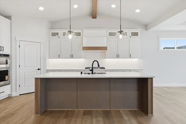 $794,850 | 18050 East Wind Rose Court, Greenacres, WA 99016