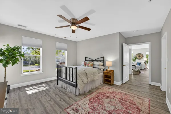 $440,000 | 6704 Holly Farm Lane, Unit 112, Warrenton, VA 20187