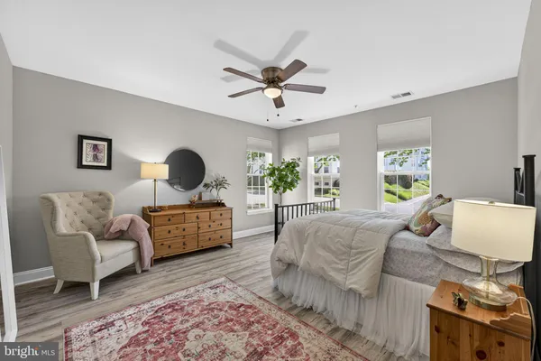 $440,000 | 6704 Holly Farm Lane, Unit 112, Warrenton, VA 20187